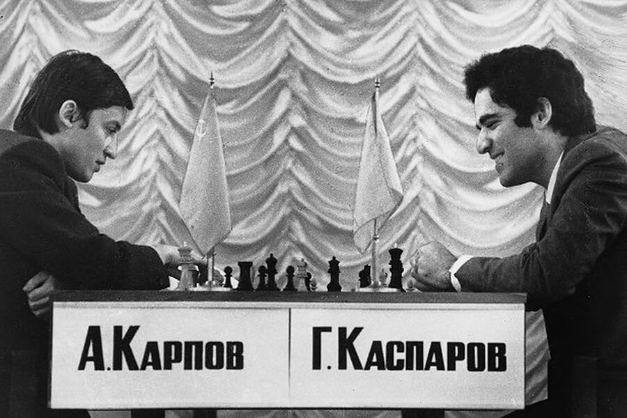 Anatoly Karpov - Garry Kasparov chess game