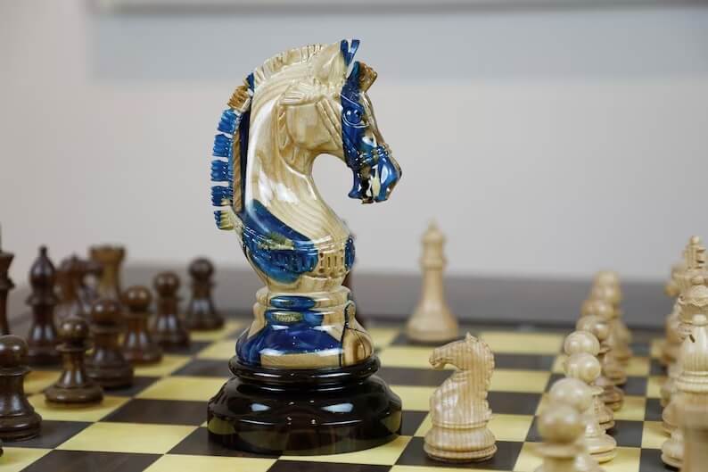 Rainha Xadrez Decorativa Branca Chess Luxo Resina 36 cm