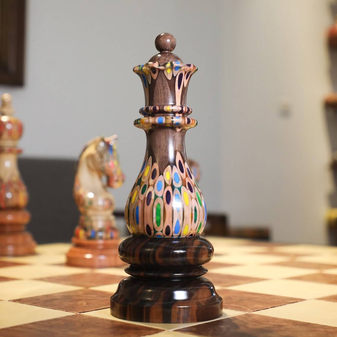 Deluxe Decorative Queen- Chess Pieces- Deluxe Decor Serial (4)