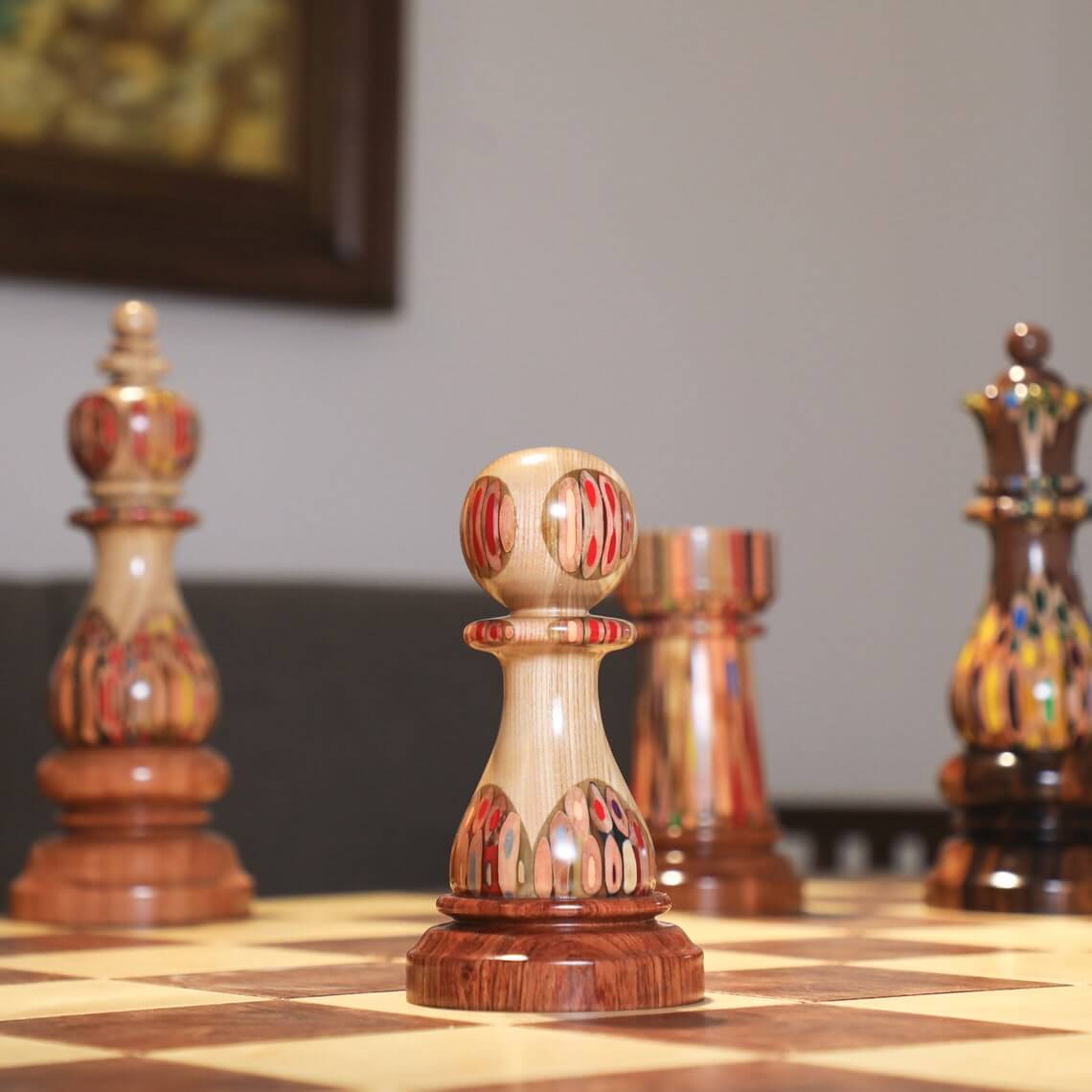 Special Edition Giant Deluxe Chess Piece the Knight Chess Made of Padauk  Burl Wood Casted With Resin for Decoration, Unique Gift 