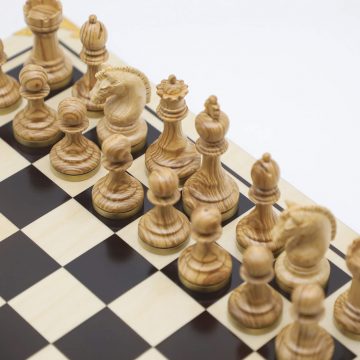 What Makes Henry Le Chess Sets Different?