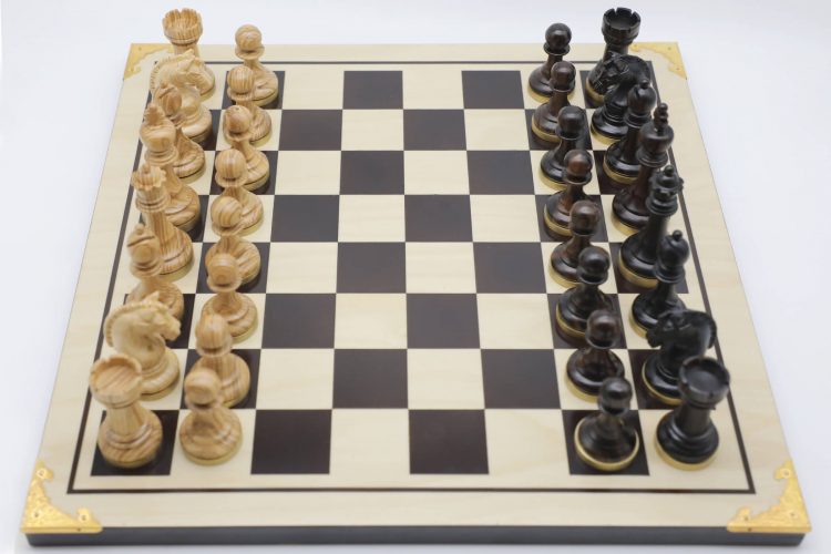 High-Class Chess Pieces (VIII) - Ebony & Ash Wood