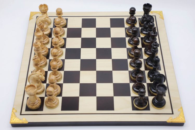 High-Class Chess Pieces (VIII) - Ebony & Ash Wood