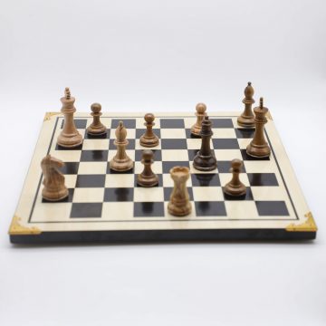 High-Class Chess Pieces- White Oak and Calocedrus Macrolepis Wood (13)