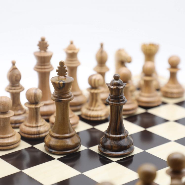 High-Class Chess Pieces- White Oak and Calocedrus Macrolepis Wood (5)