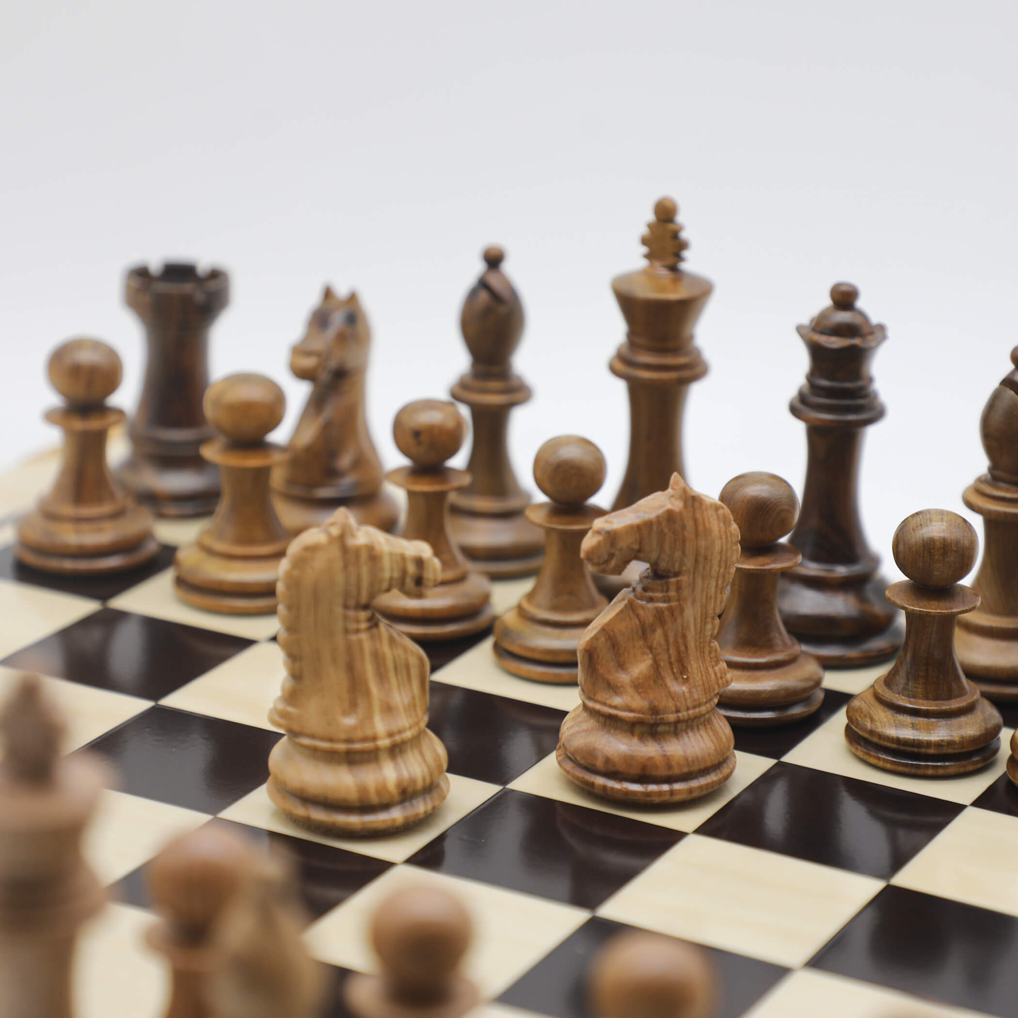High-Class Chess Pieces- White Oak and Calocedrus Macrolepis Wood (9)