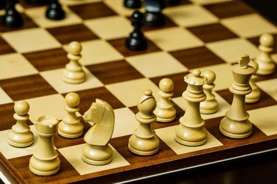 How To Get Good At Chess - Learn From Powerful Chess Players