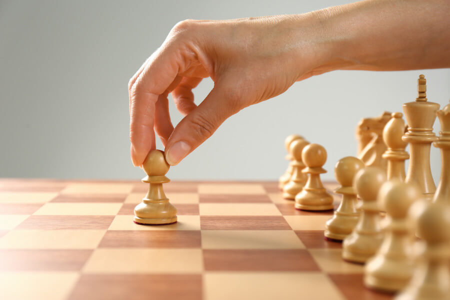 How To Play Pawns In Chess - How To Move A Pawn In Chess