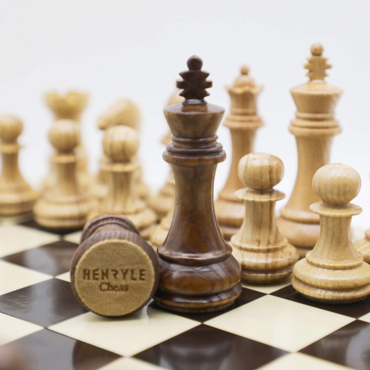 standard chess set- oak wood